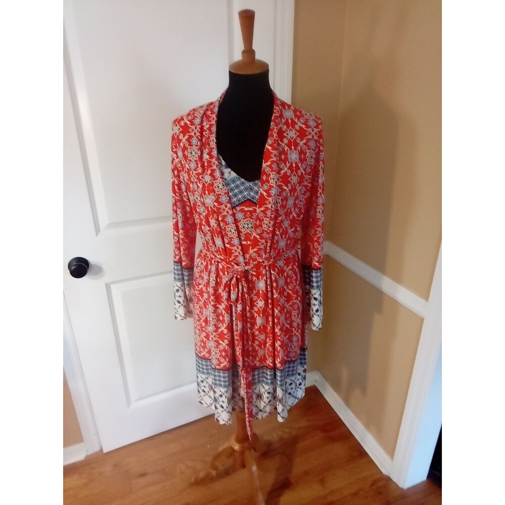 Two Piece Gown And Robe Set Size S/M